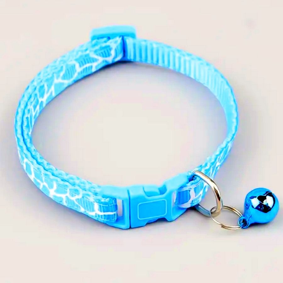 Belen Kutest Blue Giraffe Pattern Cat Collar with Bell and Toys Gift Packaged