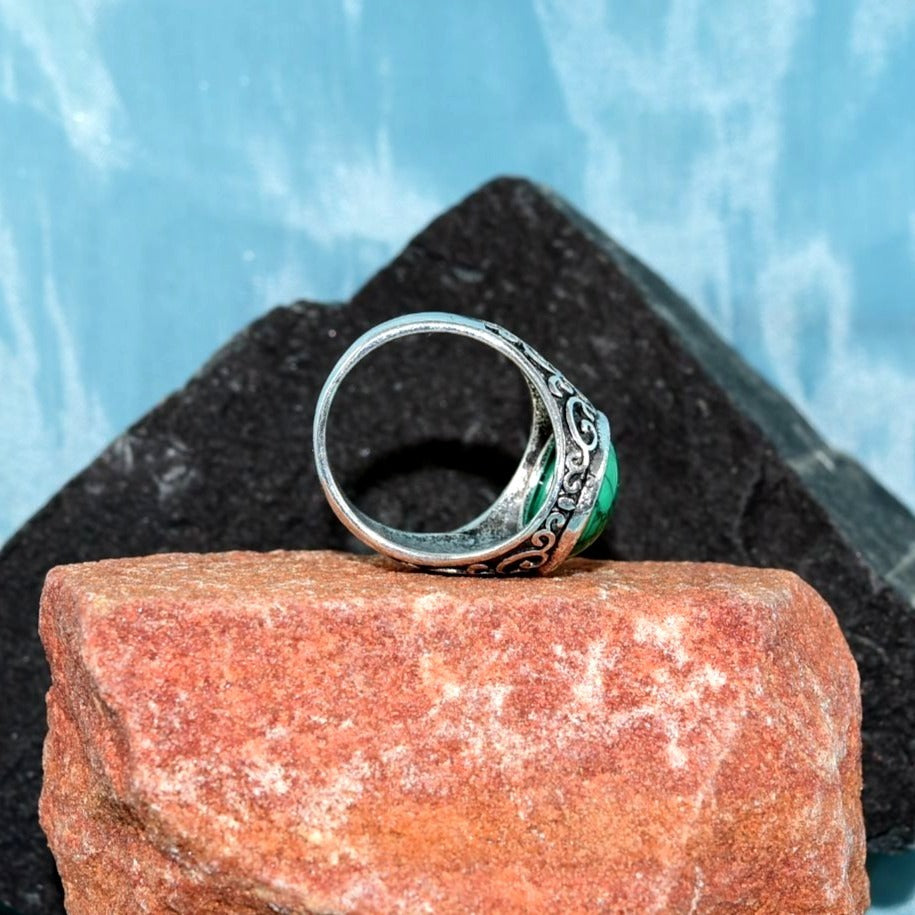 Azi Scroll Mens Etched Silver Ring Green Turquoise Simulate Size 8.5 Gift Boxed