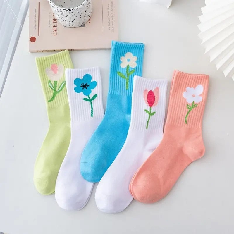 Minimal Garden Womens Flower Socks Blue on White Gift Packaged