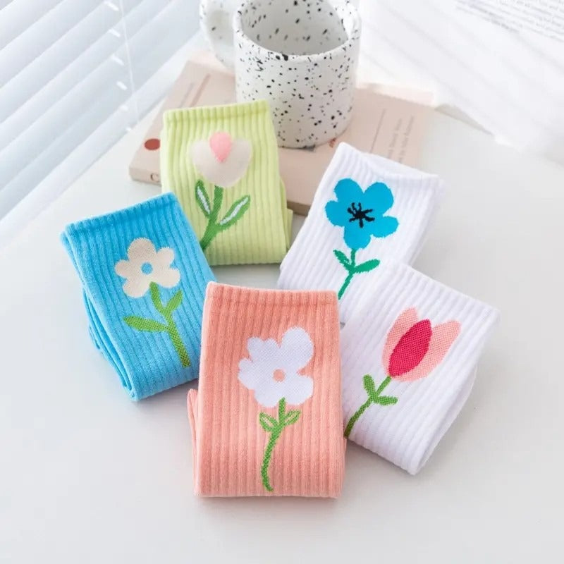 Minimal Garden Womens Flower Socks Blue on White Gift Packaged
