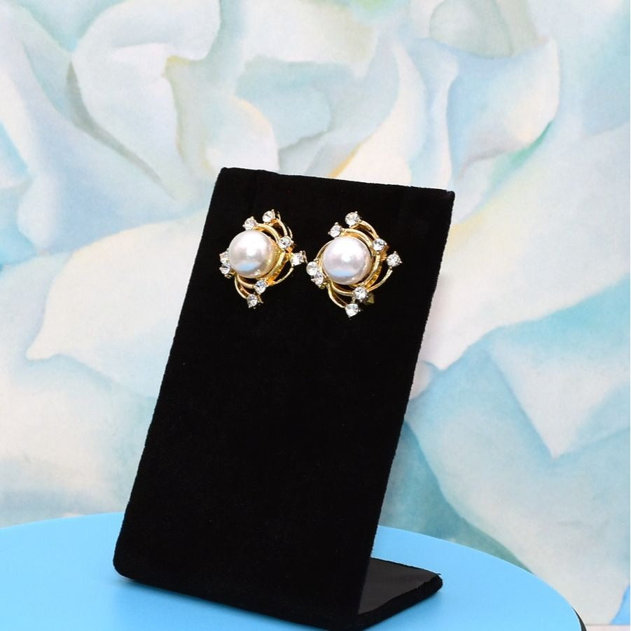 Vienna Swirl Vanilla Cream Pearl Earrings