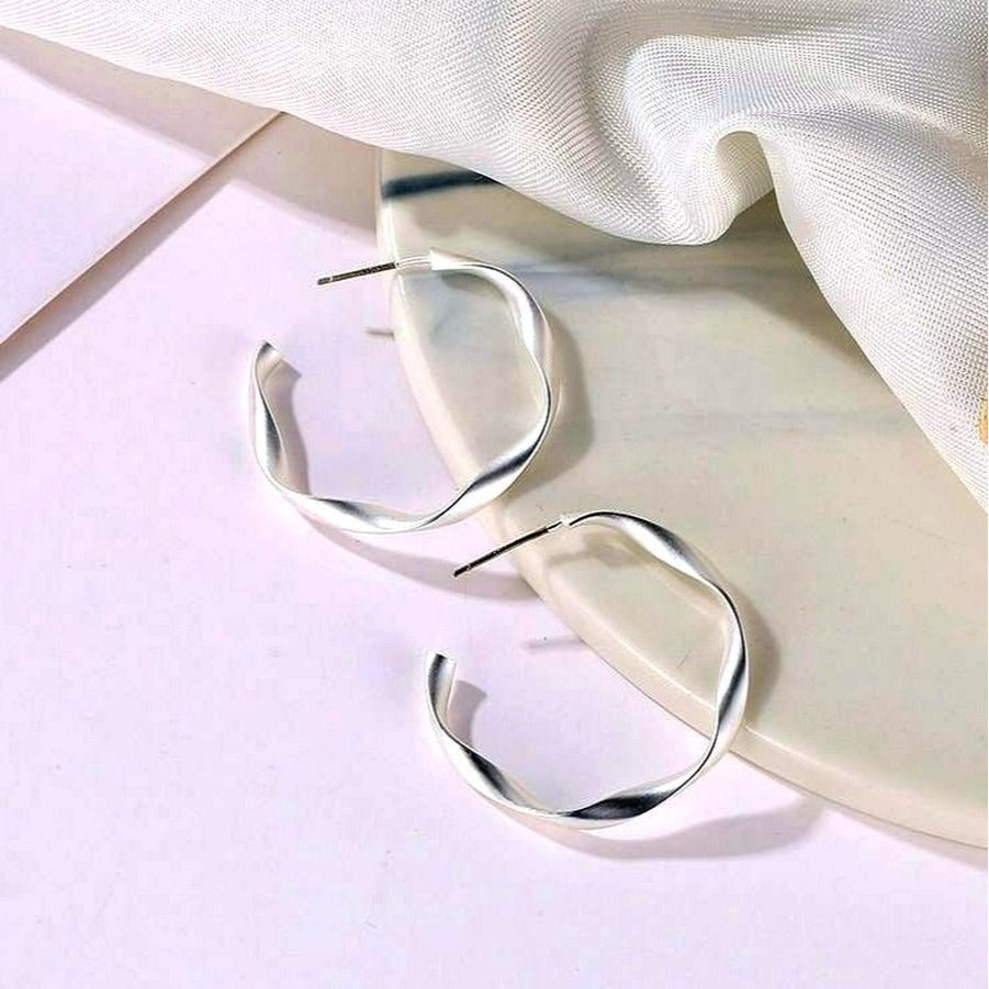 Emma Ellison Delicate Twist Hoop Minimalistic Earrings Gold Gift Packaged