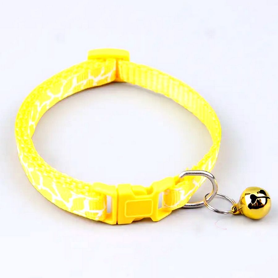 Belen Kutest Yellow Giraffe Pattern Cat Collar with Bell and Toys Gift Packaged