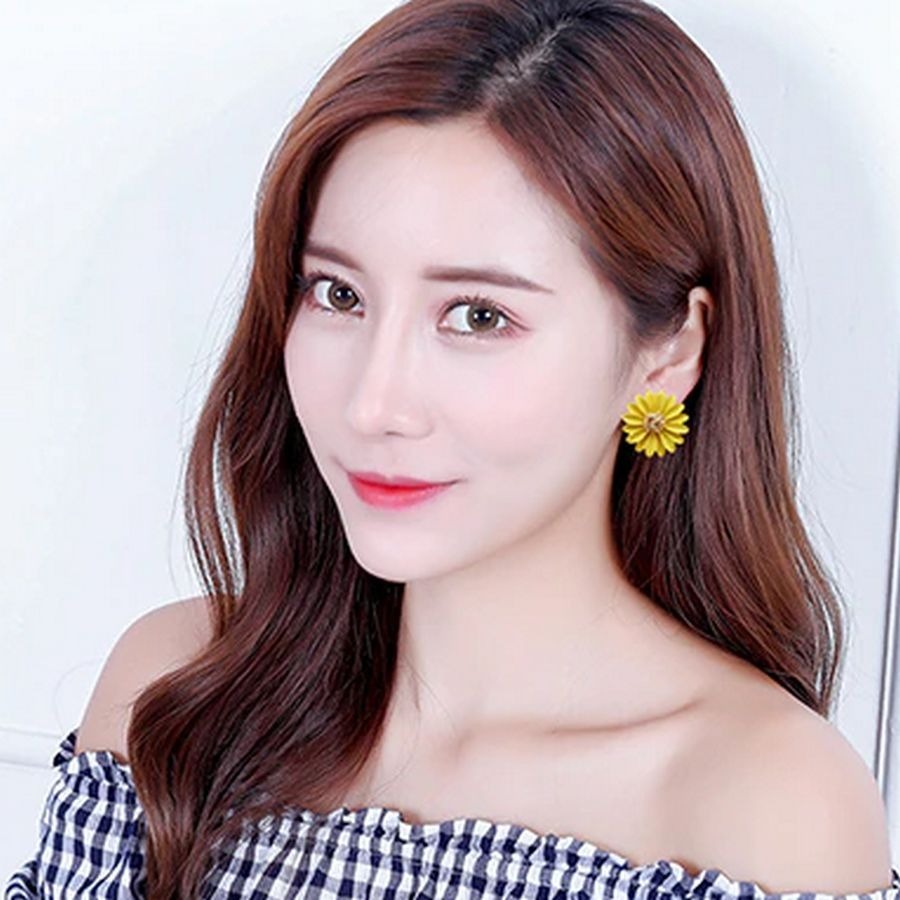 Kenna Layelle Aster Flower Gold Centered Yellow Floral Petal Earrings Gift Boxed