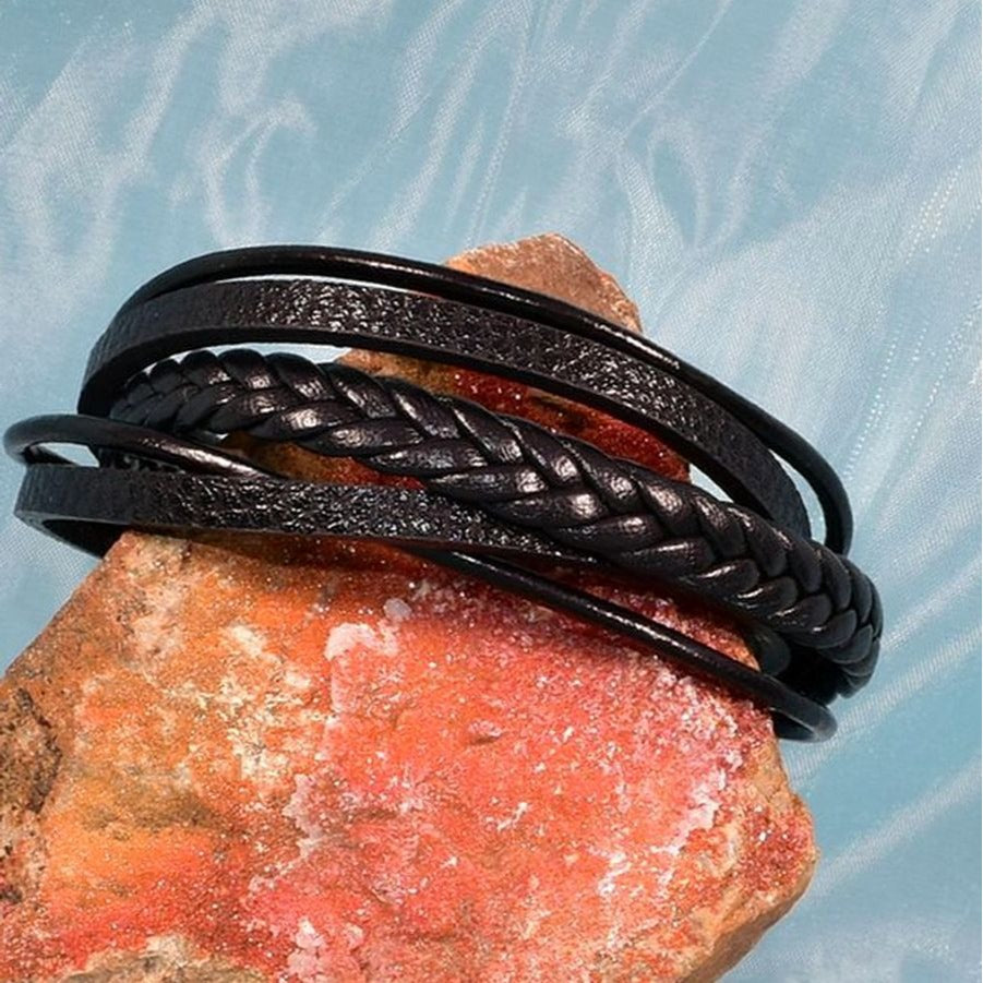 Vault Josef Mens Five Layer Silver Metal Clasp Leather Bracelet Black Gift Packaged