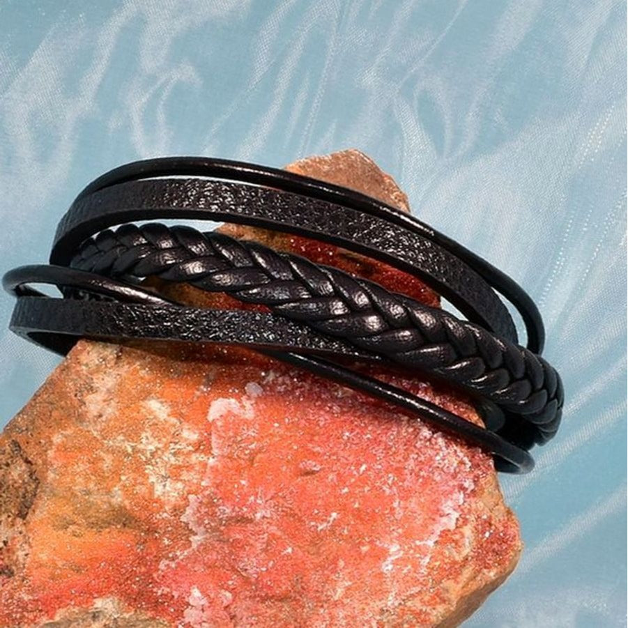 Vault Josef Mens Five Layer Silver Metal Clasp Leather Bracelet Black Gift Packaged