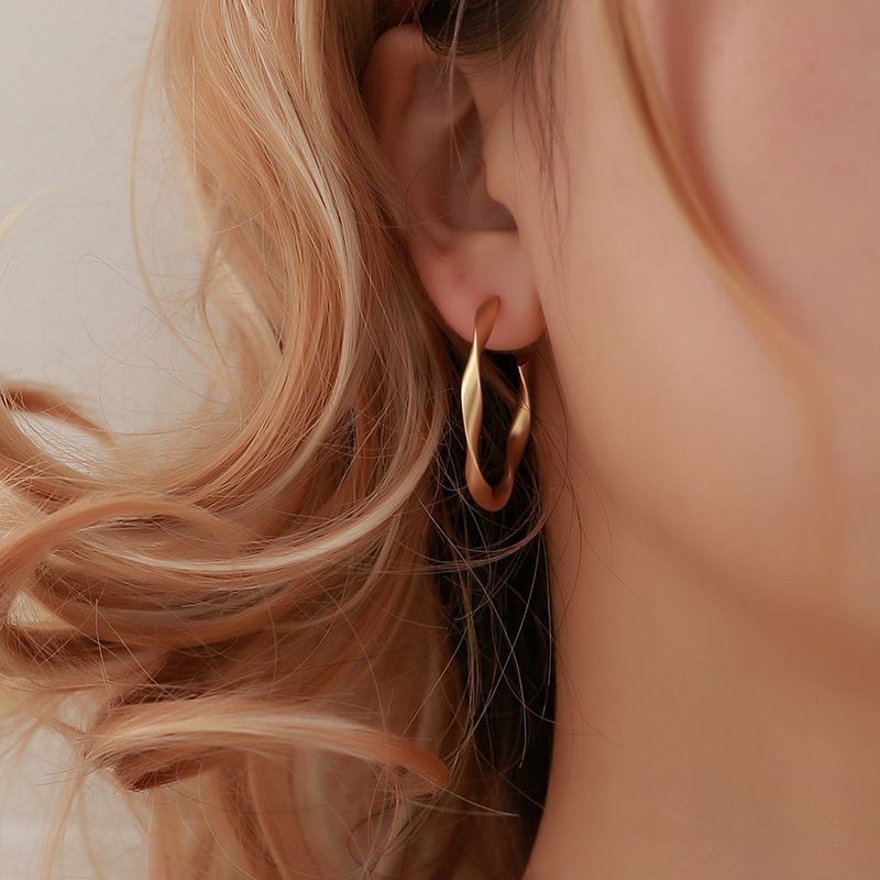 Emma Ellison Delicate Twist Hoop Minimalistic Earrings Silver Gift Packaged