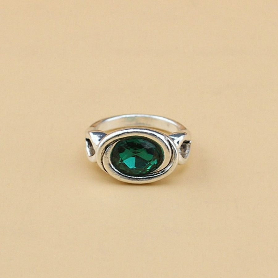Madisyn Oval Size 8 Modern Silver Crystal Ring Emerald Green Gift Boxed