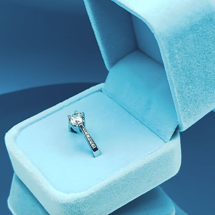 Dayani Lynn Accented Solitaire CZ Sterling Silver Plated Ring Size 6 Gift Boxed