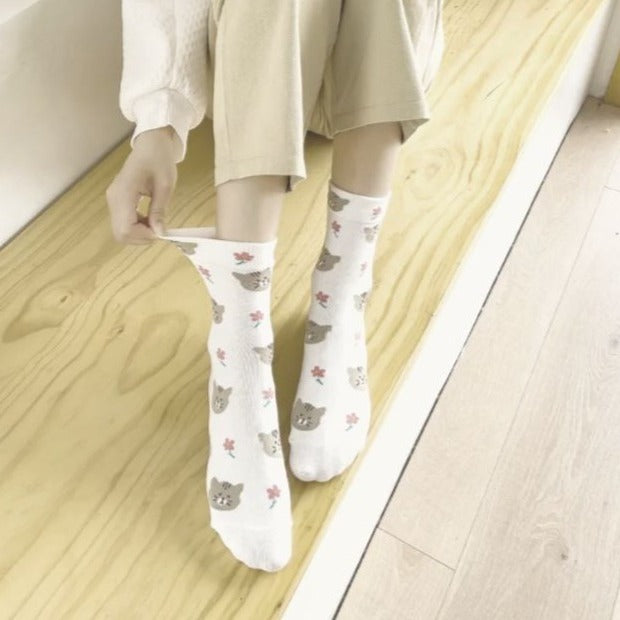 Andi Larose Womens Kitty Cat Pattern Socks Gray on White Gift Packaged