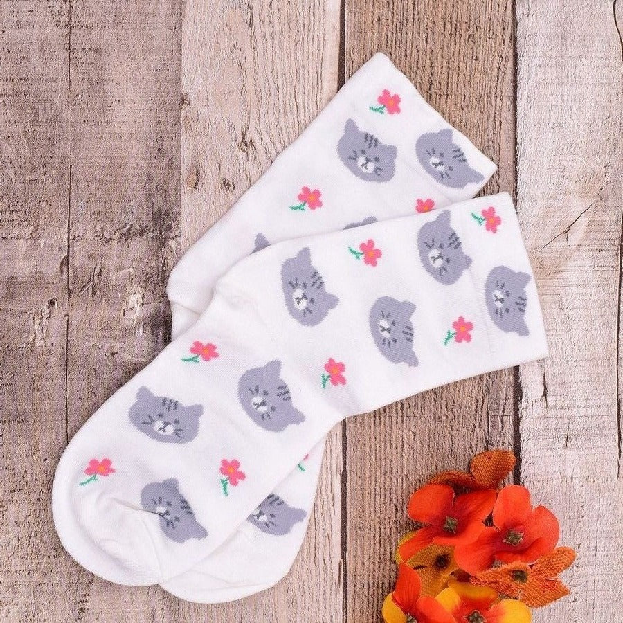 Andi Larose Womens Kitty Cat Pattern Socks Gray on White Gift Packaged