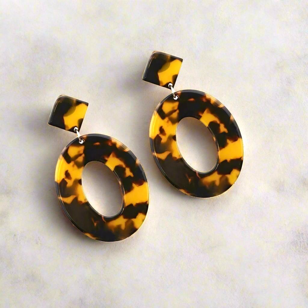 Zinnia Arts Abstract Pattern Large Oval Earrings Gold Brown