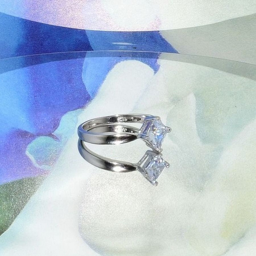 Reina Princess Cut Rhombus Solitaire 925 Sterling Silver Ring Size 8 Gift Boxed