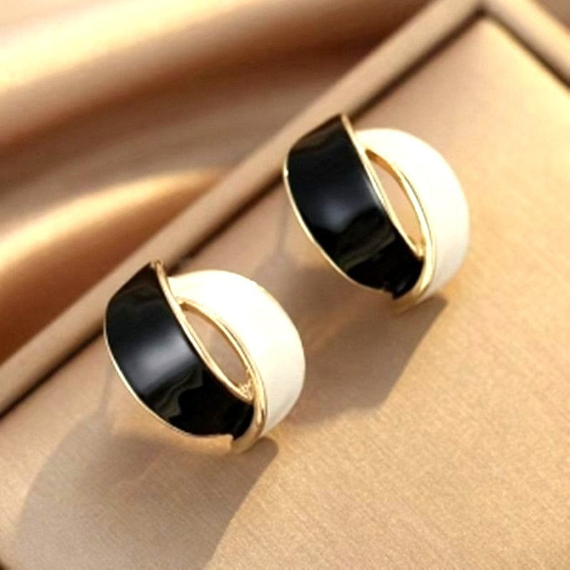 Ashlyn Ellie Artiste Petal Earrings White and Deep Black on Gold Gift Boxed