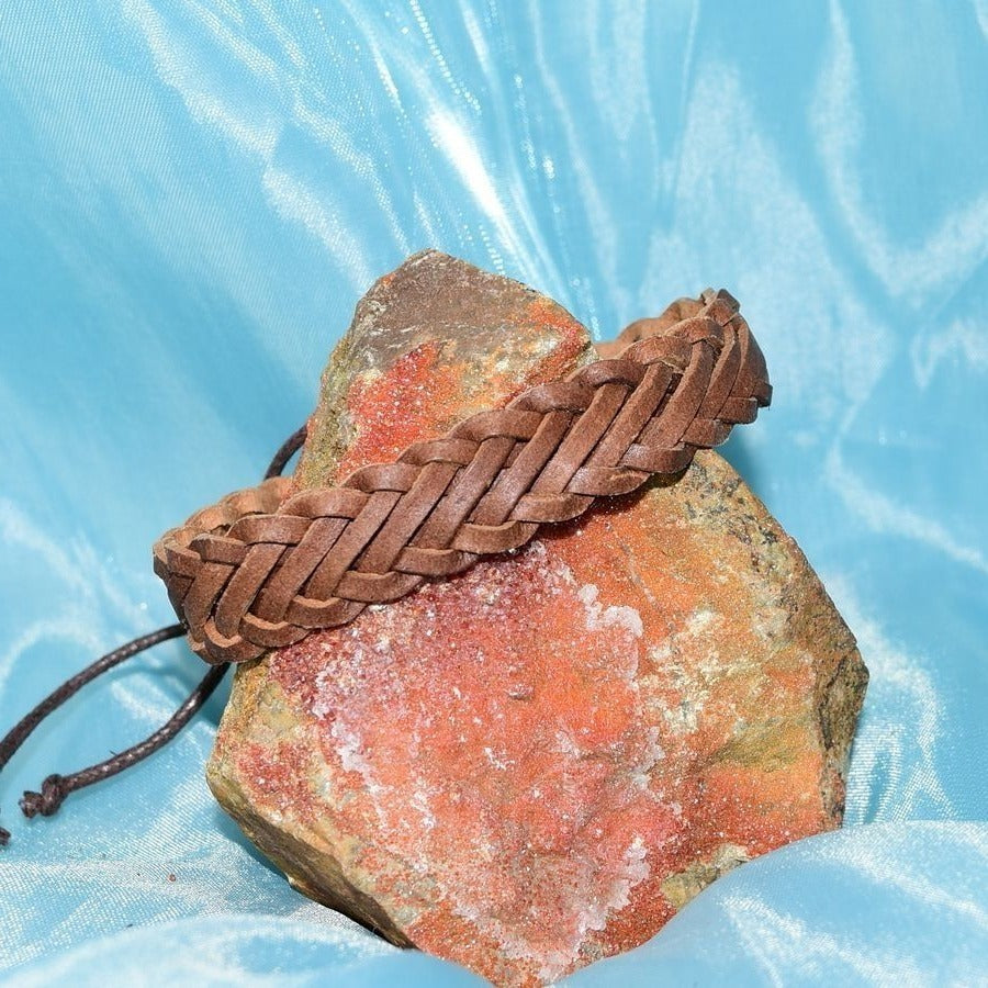Delta Weathered Weaved Sliding Tie Leather Bracelet Tan Gift Packaged