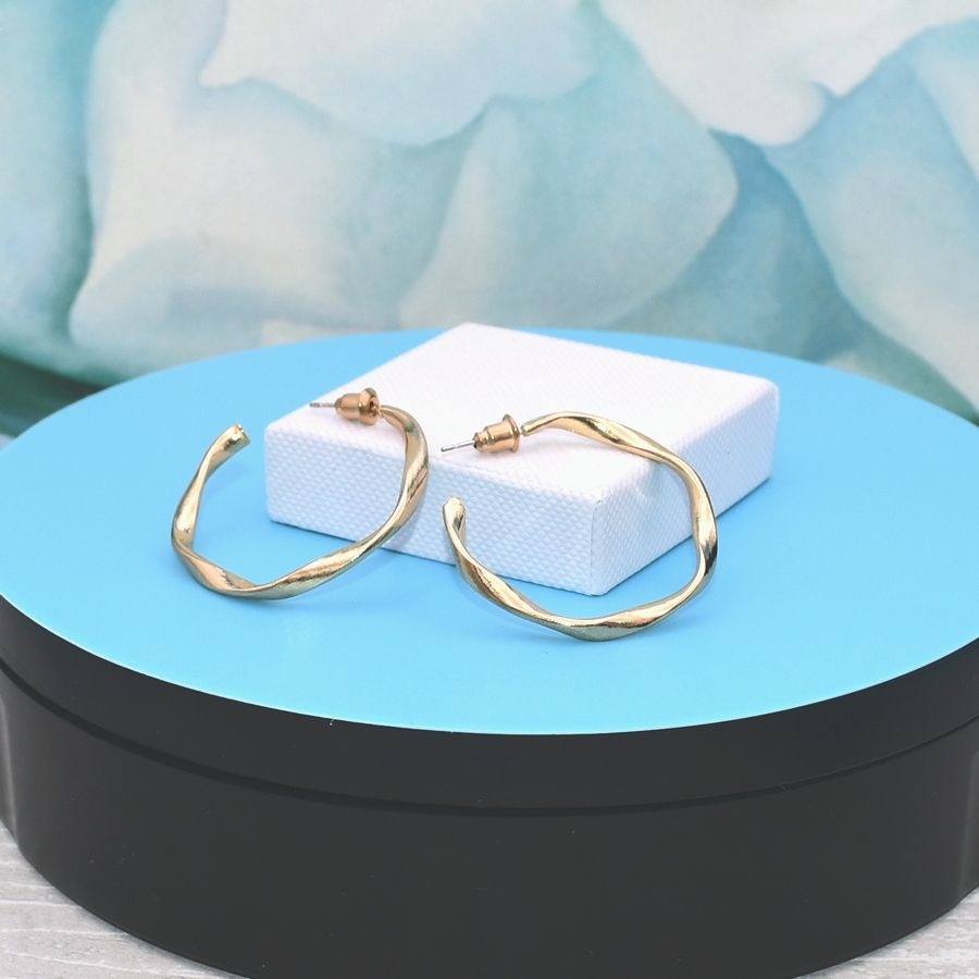 Emma Ellison Delicate Twist Hoop Minimalistic Earrings Gold Gift Packaged