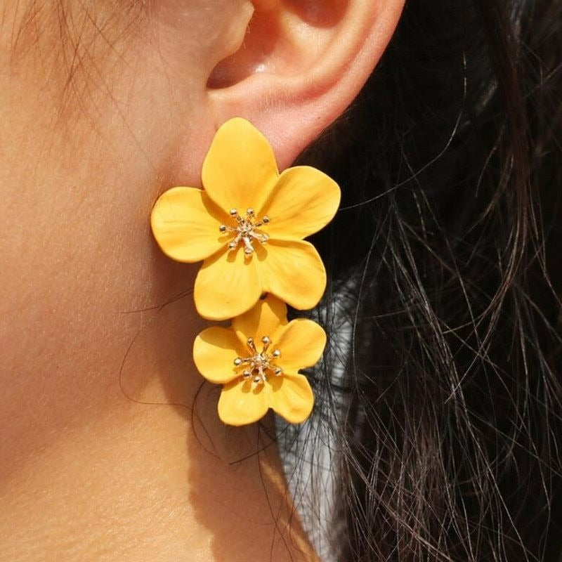 Thalia Blooms Florets Serene White Tiered Flower Earrings Gift Packaged