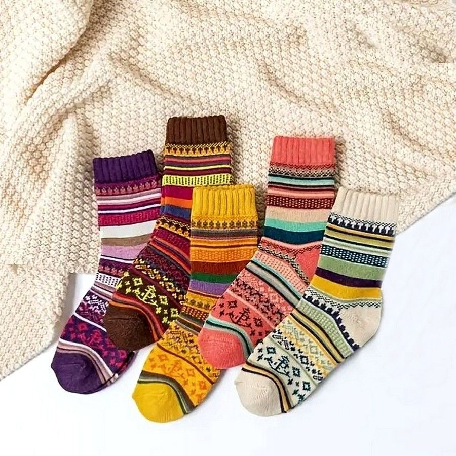 Zoanne Anchor Womens Fair Isle Pattern Socks in Pink Gift Packaged