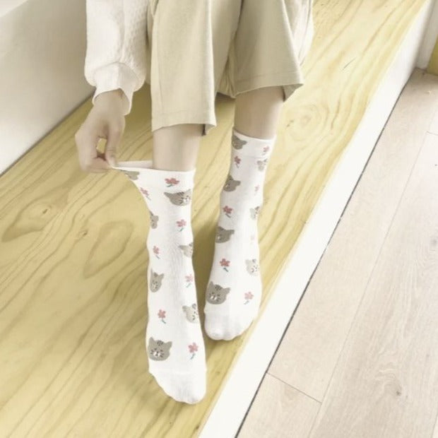 Andi Larose Womens Kitty Cat Pattern Socks Gray on White