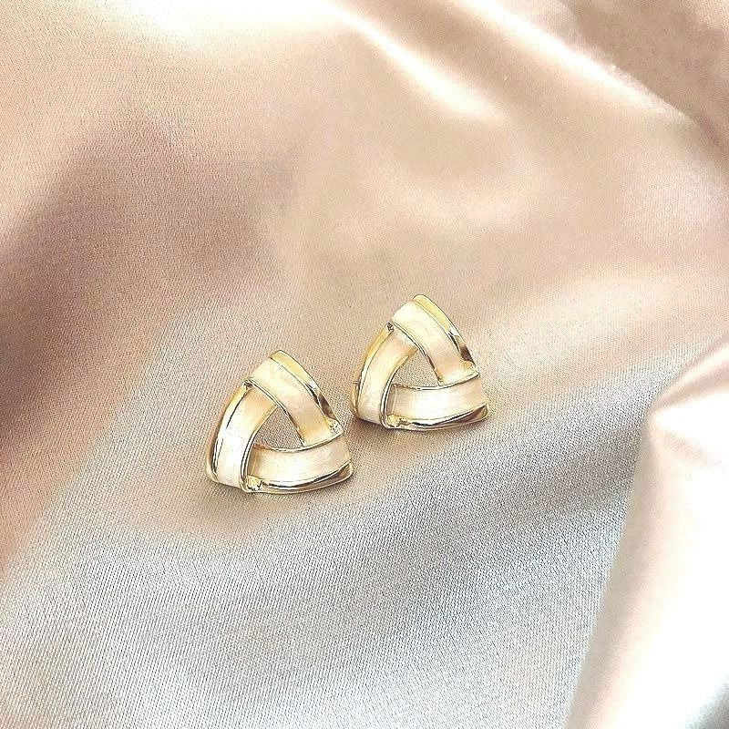 Aspen Artistic Cream White Drip Spun Enamel Open Triangle Earrings Gift Packaged